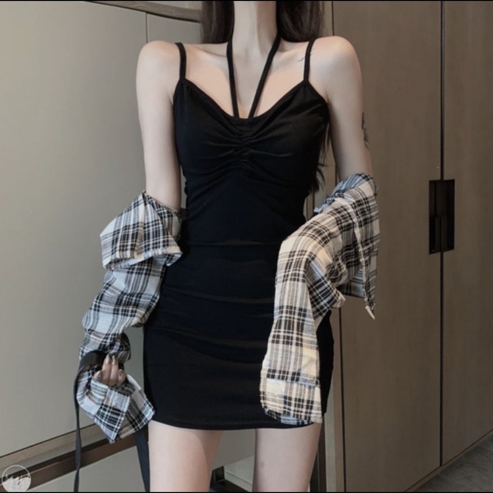 Black V cross cami dress👗